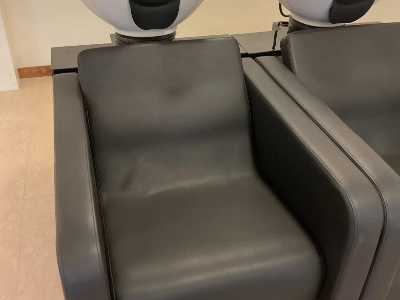 Billede 4 - Frisør vaskestole med håndvaske