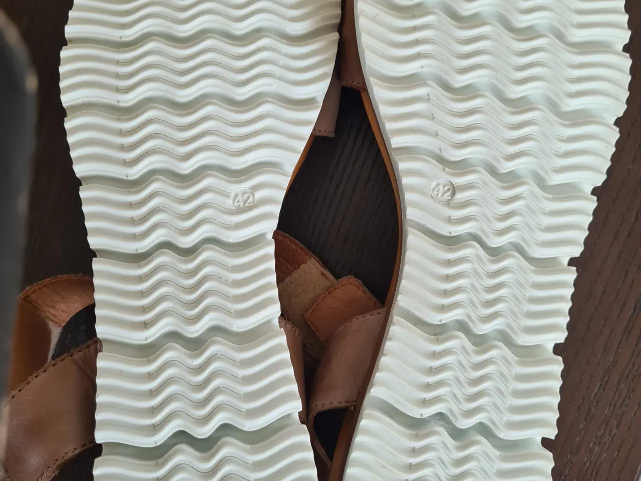 Billede 2 - NYE Skind Sandaler str.42 