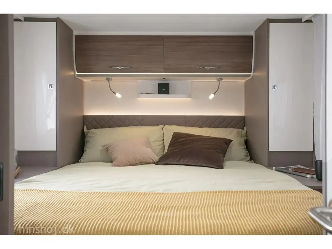 Billede 2 - 2025 - Etrusco T 7400 QBC Aut.   Drømmeautocamperen: Etrusco By Hymer – Komfort og Luksus i Én Pakke