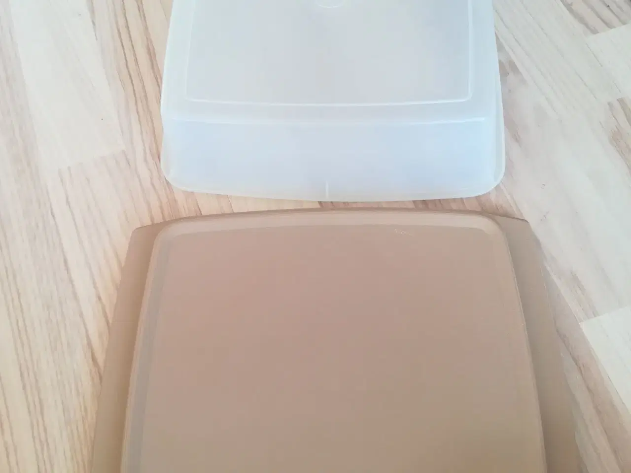 Billede 2 - Stor Boks tupperware 