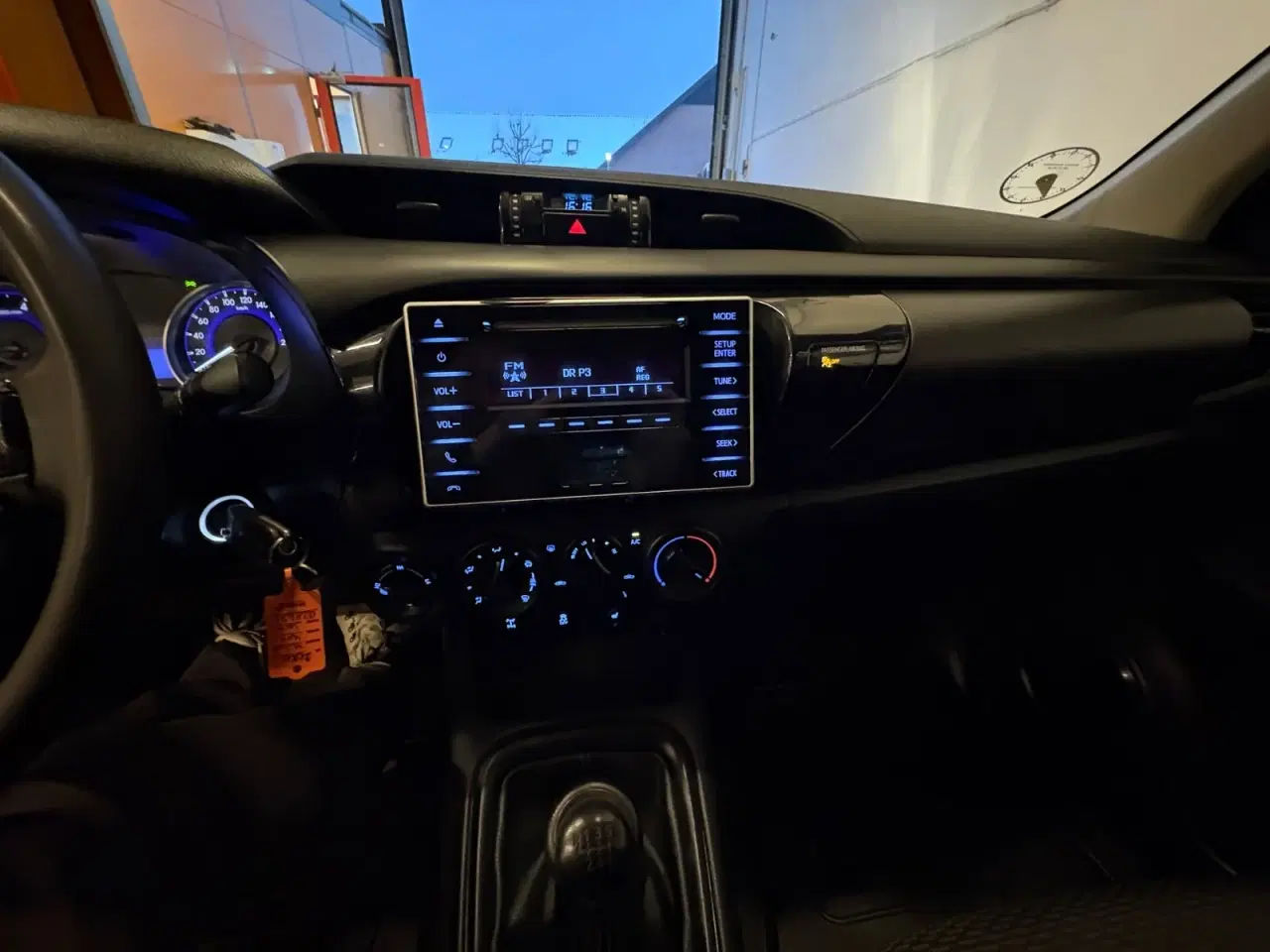 Billede 6 - Toyota HiLux 2,4 D-4D 150 T2 Ex.Kab 4x4