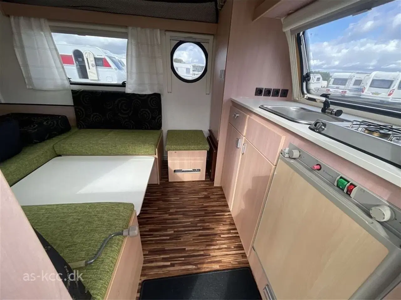 Billede 3 - 2010 - Tabbert T@b 320 RS   T@P 320 RS årgang 2010. 3 sovepladser, 4 siddepladser, Telt, Solsejl.