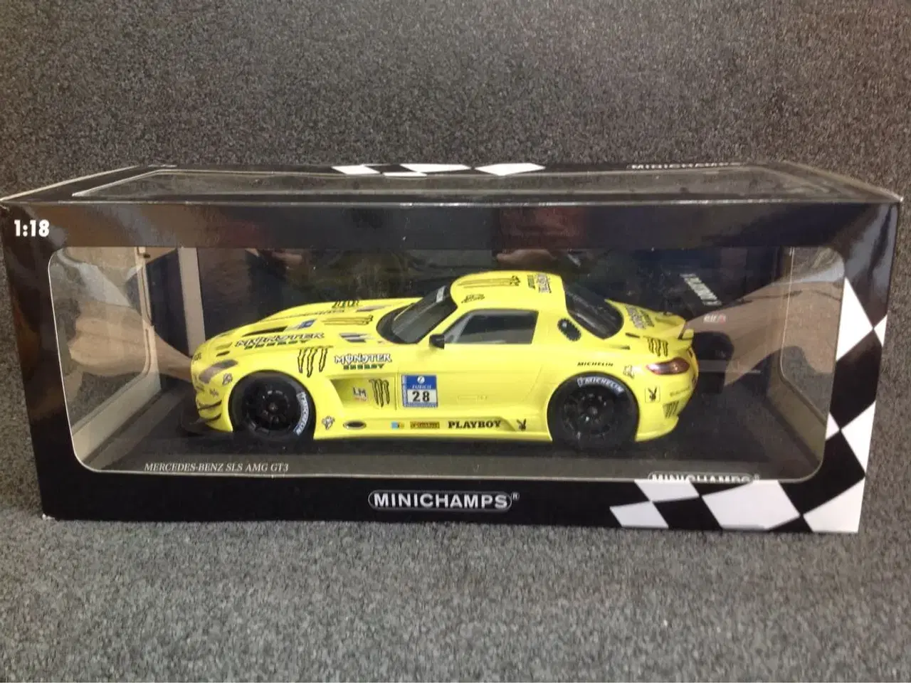 Billede 2 - 2011 Mercedes-Benz SLS AMG GT3 #28 1:18