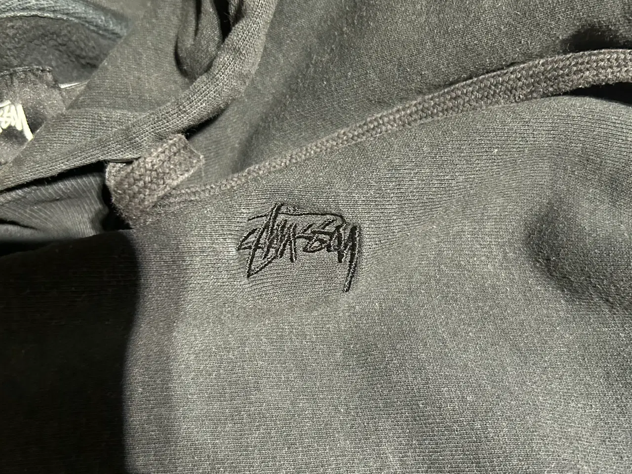 Billede 2 - Mega fed Stussy hoodie