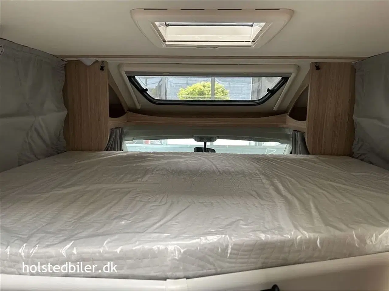 Billede 13 - 2020 - SunLight T 69 L Aut.   Quennsbed - Km 26000 - 9 trins automatgear.