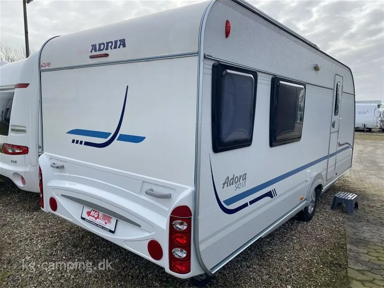 Billede 3 - 2010 - Adria Adora 542 UT VELHOLDT MED ENKELTSENGE OG RUNDSIDDEGRUPPE. MOVER