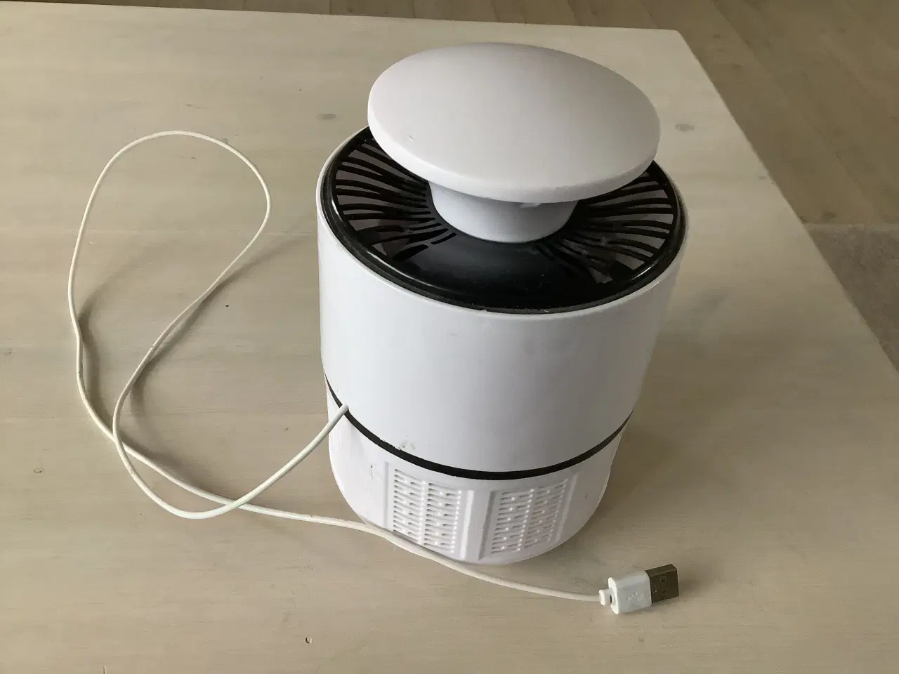 Billede 4 - Insektfanger elektronisk og en lille hvid en