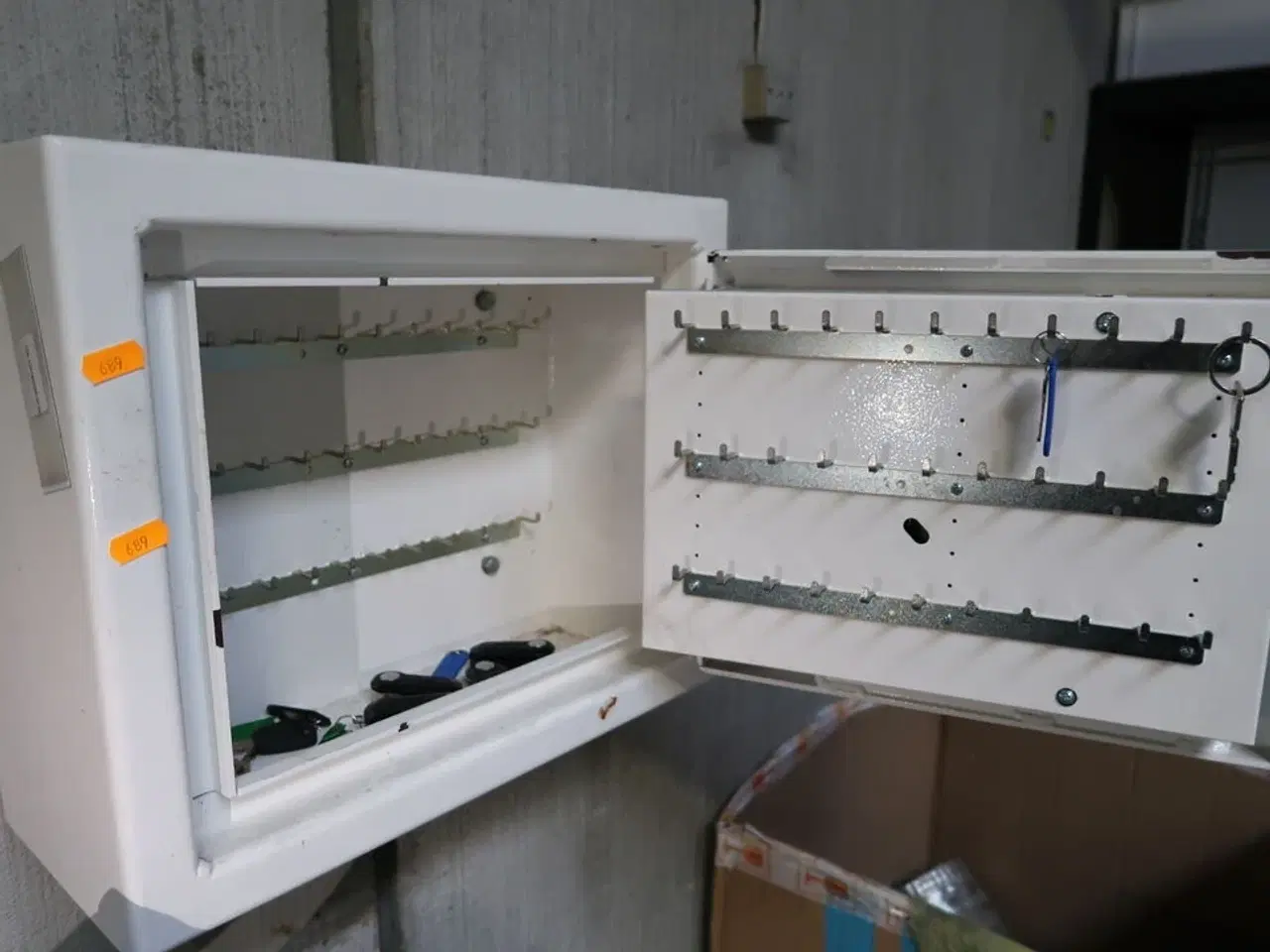 Billede 2 - Nøgleskab