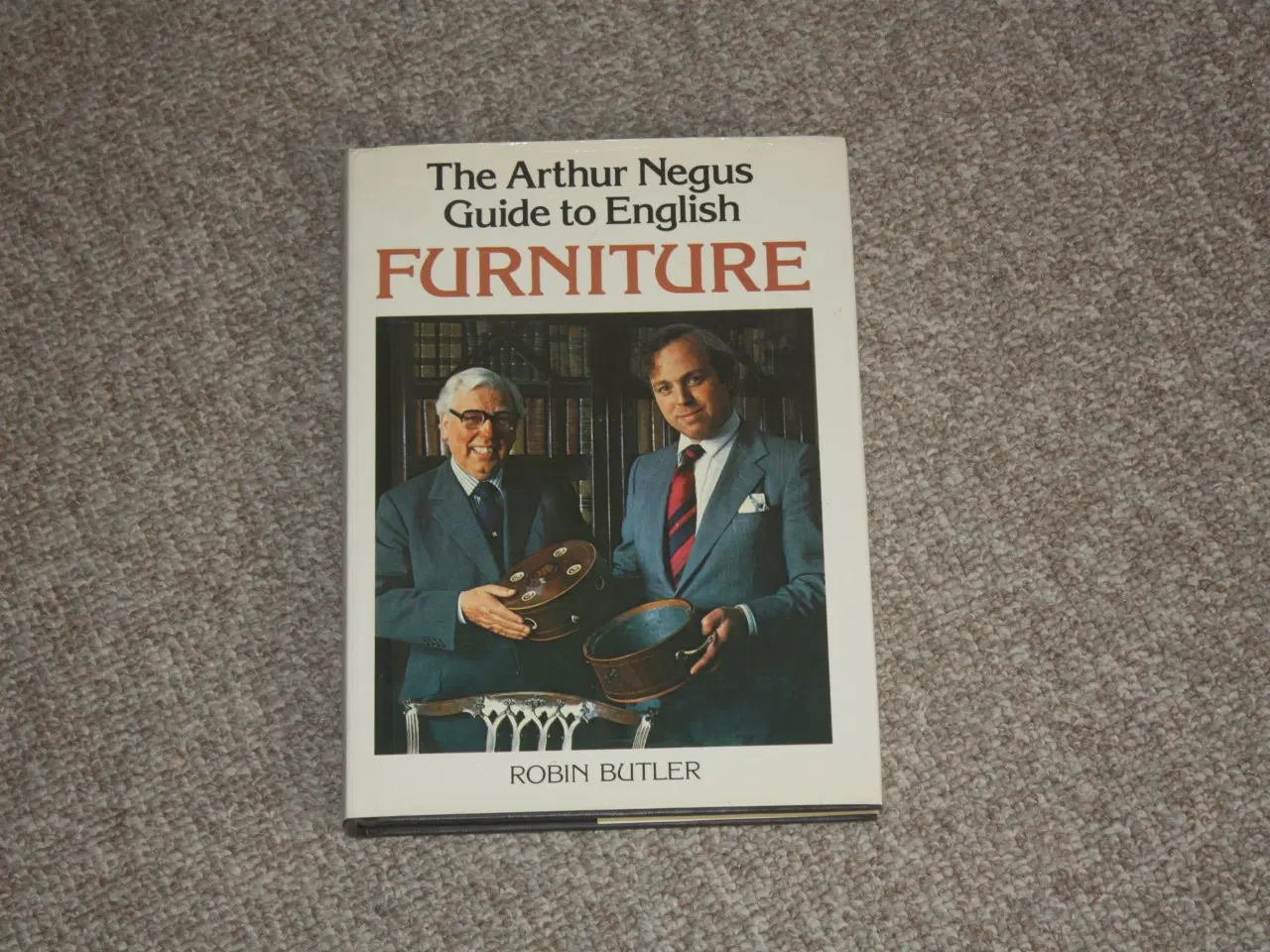 Billede 1 - The Arthur Negus Guide to English Furniture