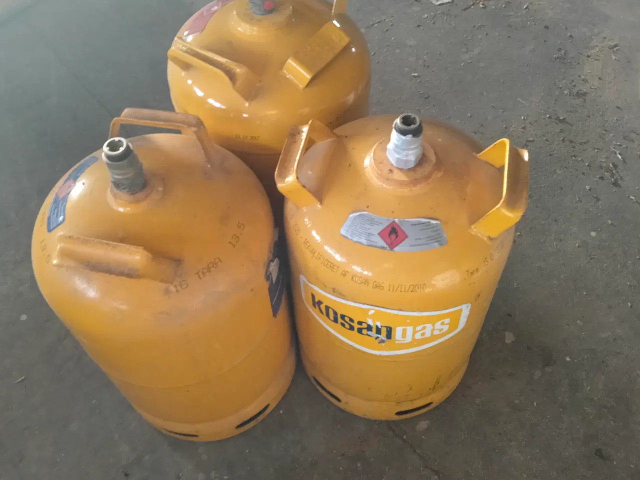Billede 1 - 3 stk. gasflasker sælges a 100 kr. pr. stk. 