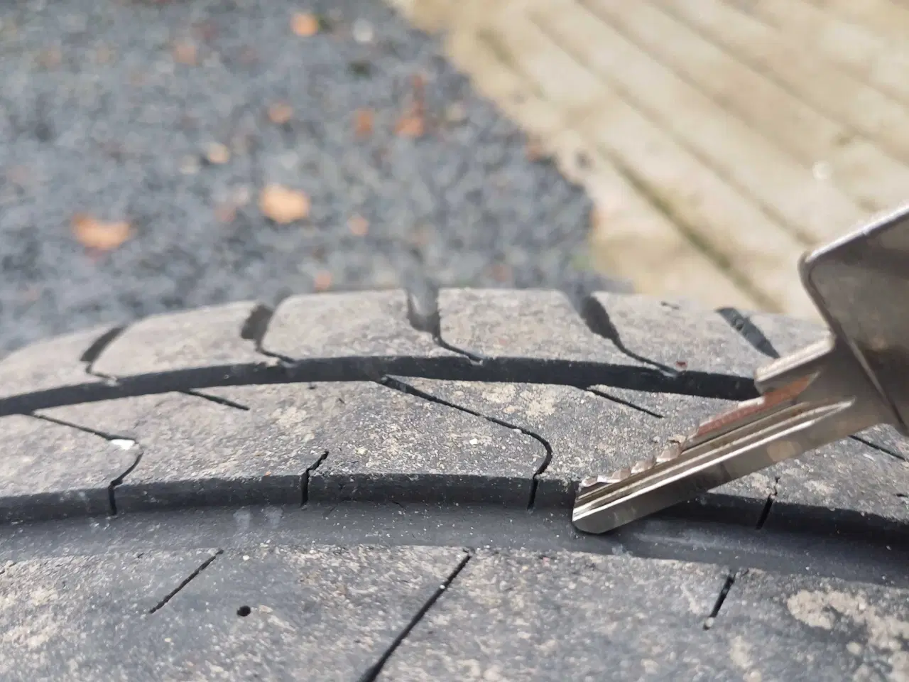 Billede 4 - ​🚀 Pirelli Sommerdæk205/45\ R17. r 