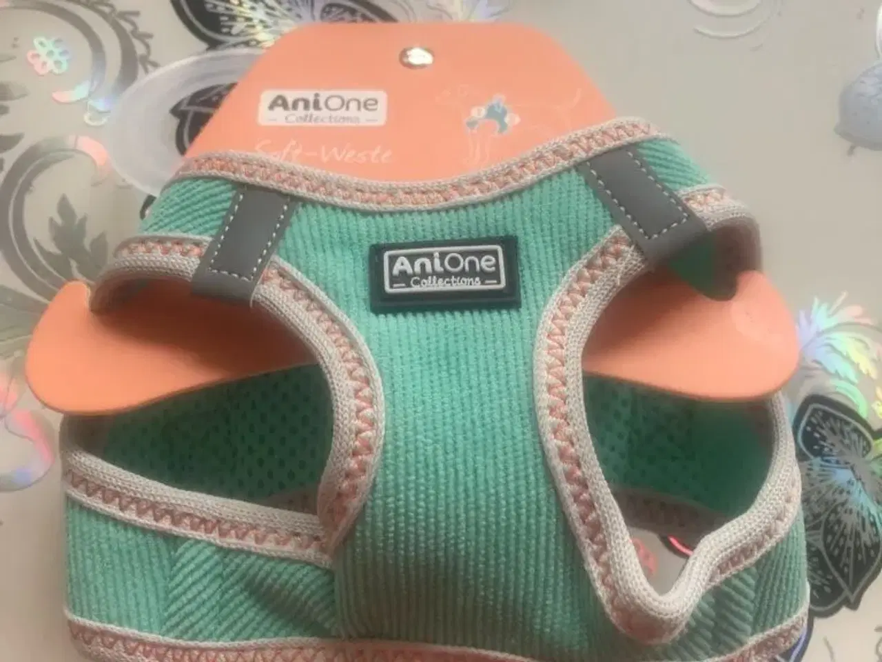 Billede 2 - Forskelligt til lille hund