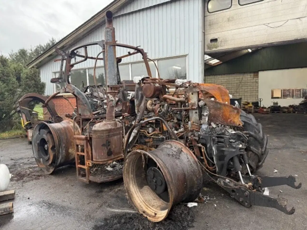 Billede 1 - New Holland T7.315 Sælges i dele/For parts