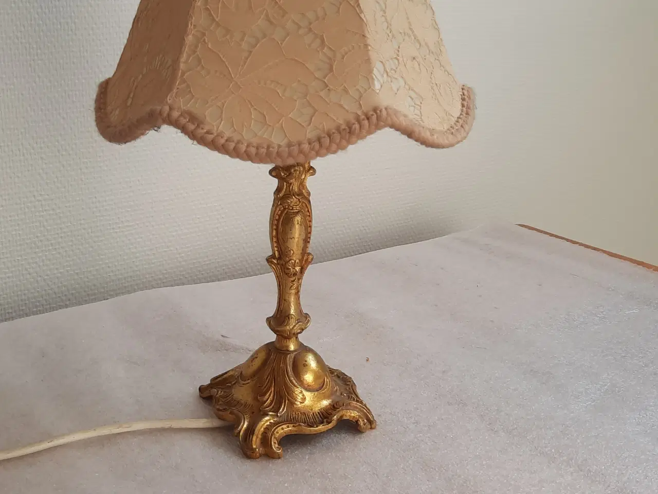 Billede 2 - Væglampe og bordlampe