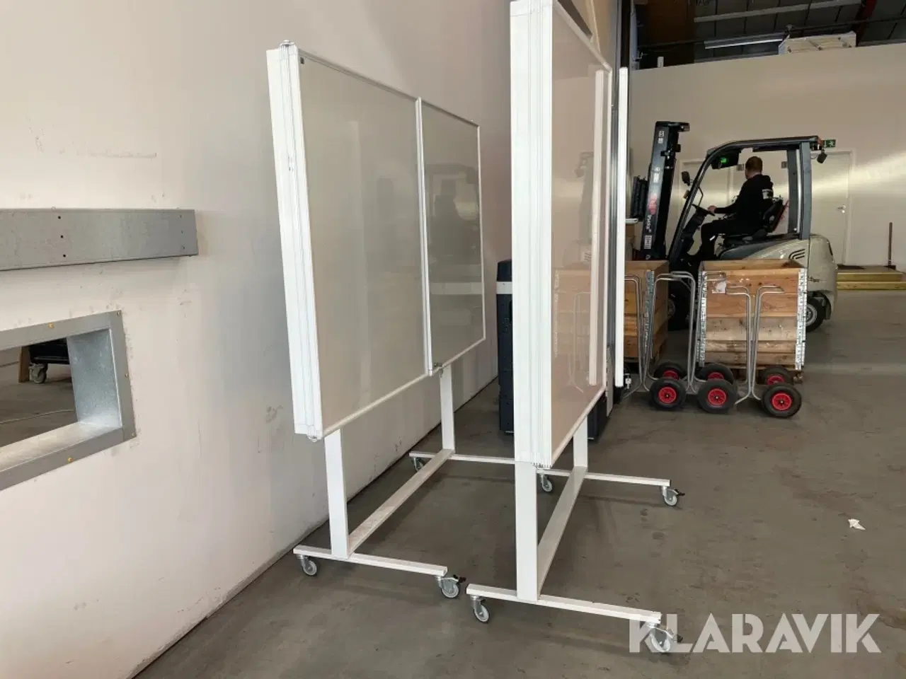 Billede 4 - Whiteboards, printer og bord