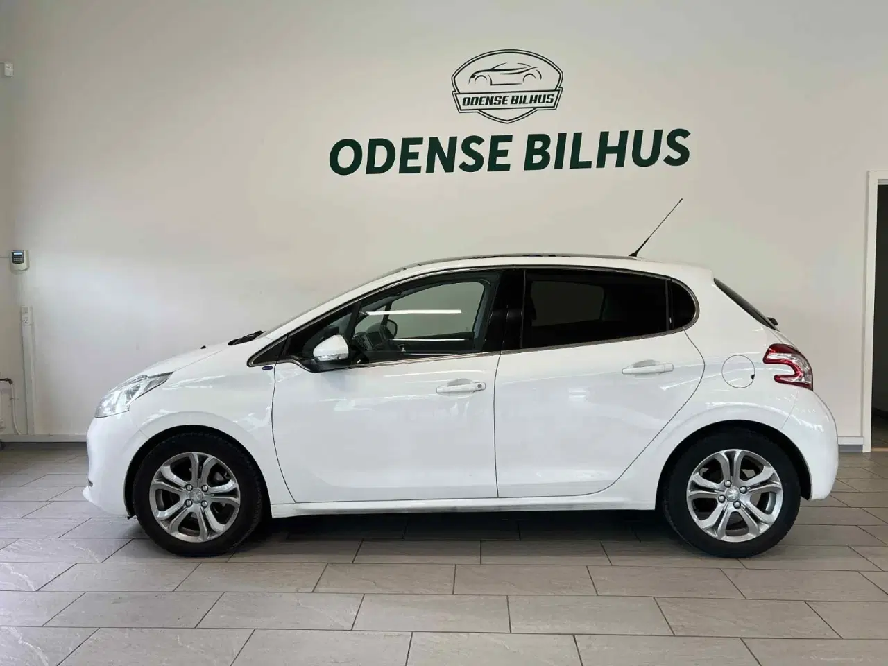 Billede 2 - Peugeot 208 1,2 VTi Allure Sky