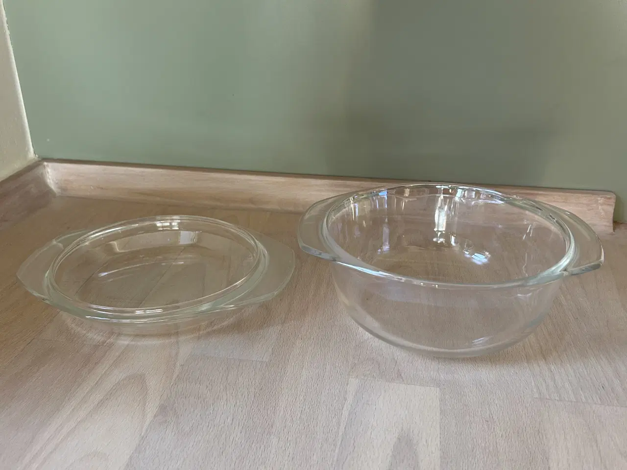 Billede 2 - Glasskål med låg. En vintage skål.