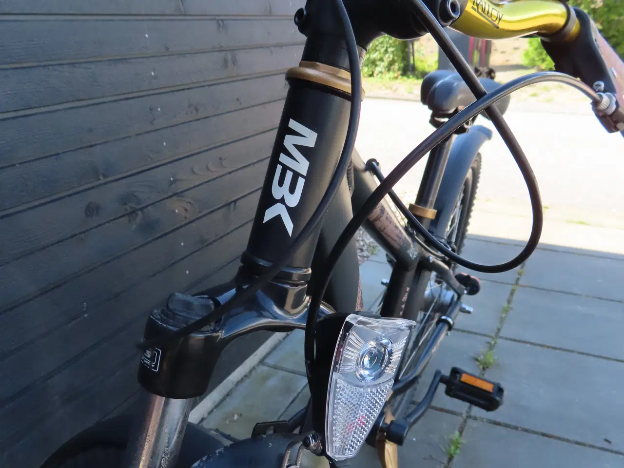 Billede 3 - Guldcykel til en gulddreng?... MBK 26 tommer