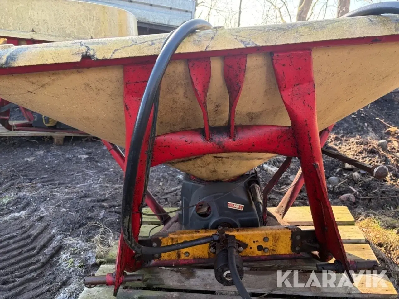 Billede 11 - Saltspreder med PTO og hydraulisk spjæld Vicon