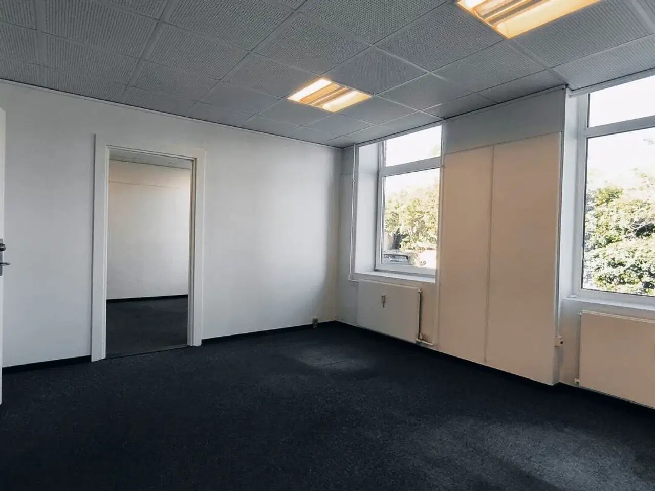 Billede 12 - 197m2 Kontorlejemål I Stueplan. egen indgang og parkeringsplads.