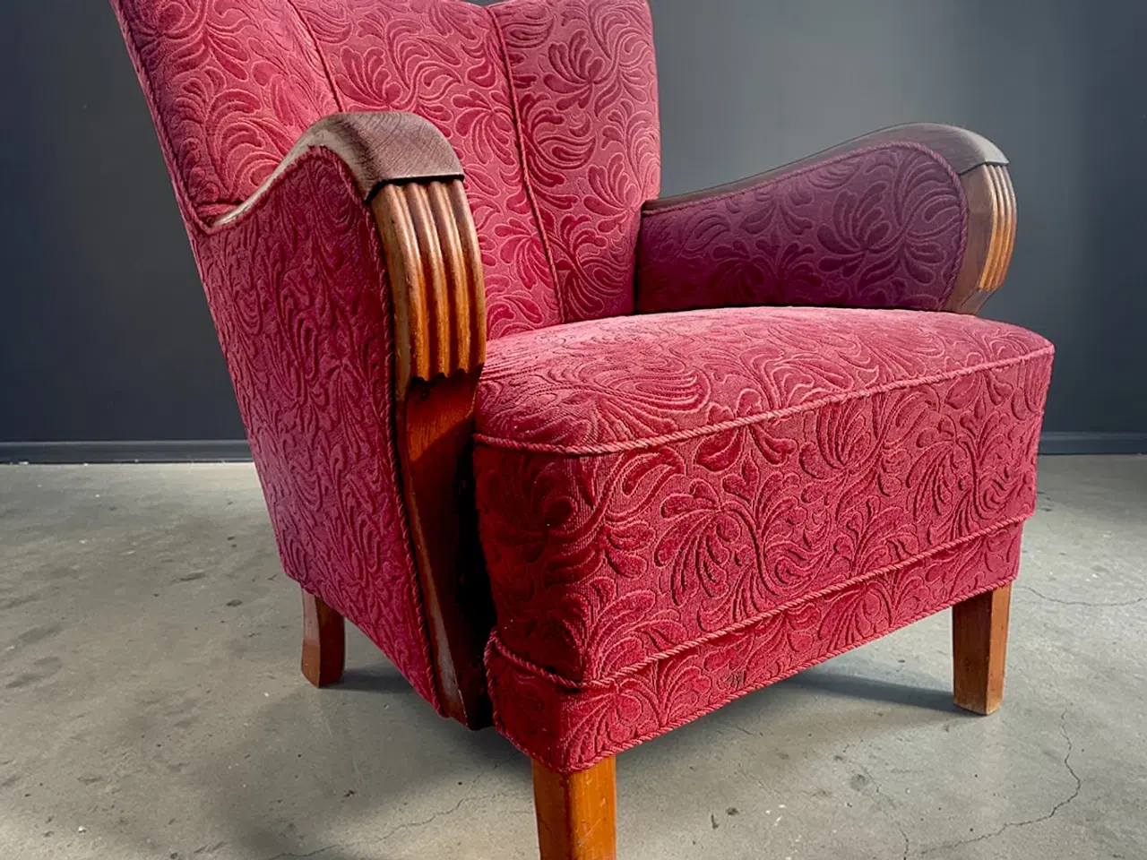 Billede 2 - Dansk snedkermester lænestol rød velour 1940’erne