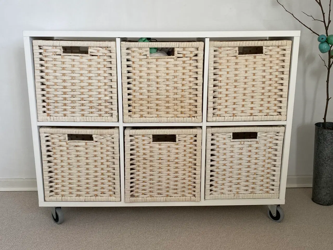 Billede 1 - Flot hvid kommode