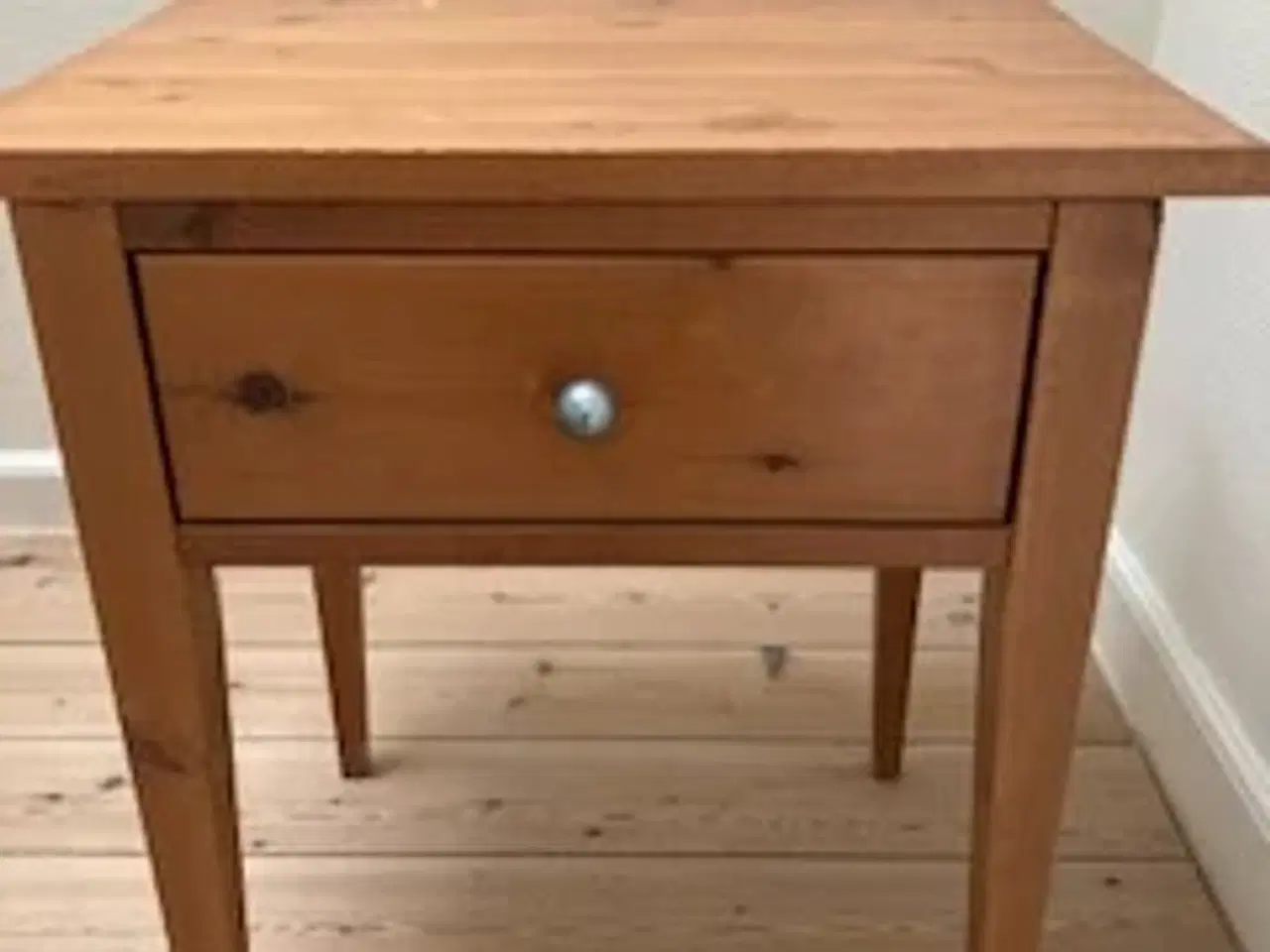 Billede 1 - Sengebord/natbord sælges