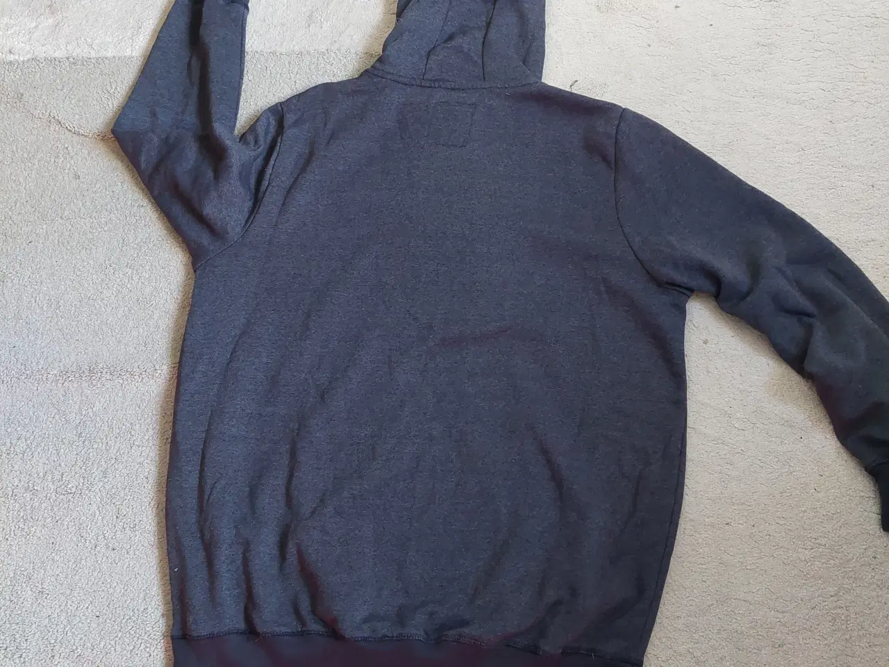 Billede 7 -  trøje med hætte og lommer foran, str. XXL