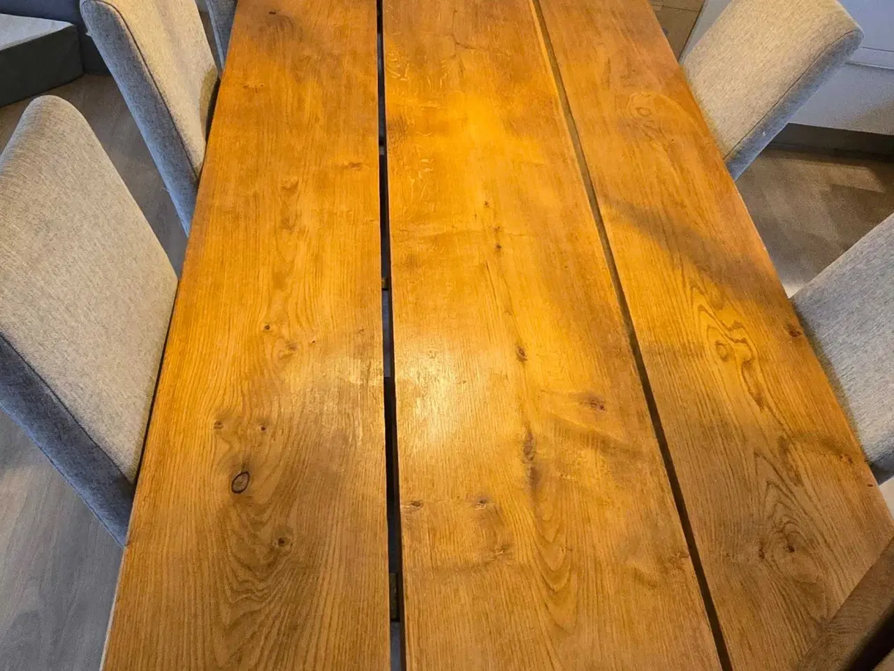 Billede 2 - Spisebord i egetræ plankebord