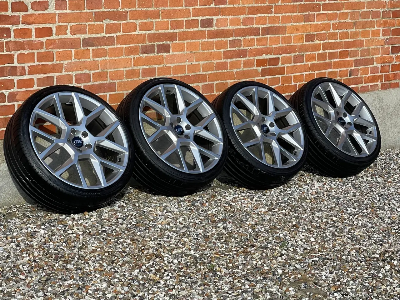 Billede 8 - Alufælge 225/35 R20 krydsmål 5x112 90% mønster 