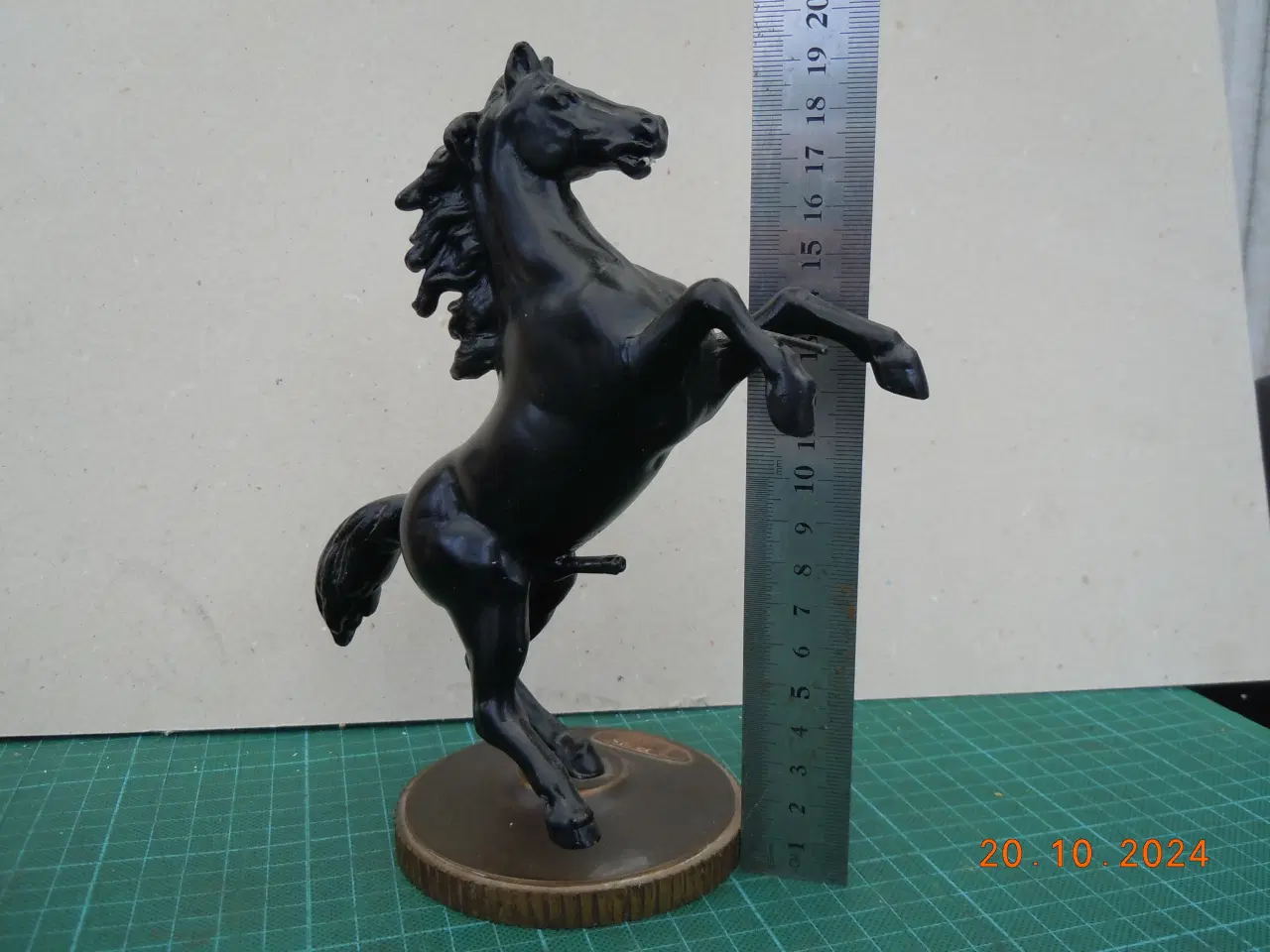 Billede 7 - Figur: Stejlende hest Colt logo.