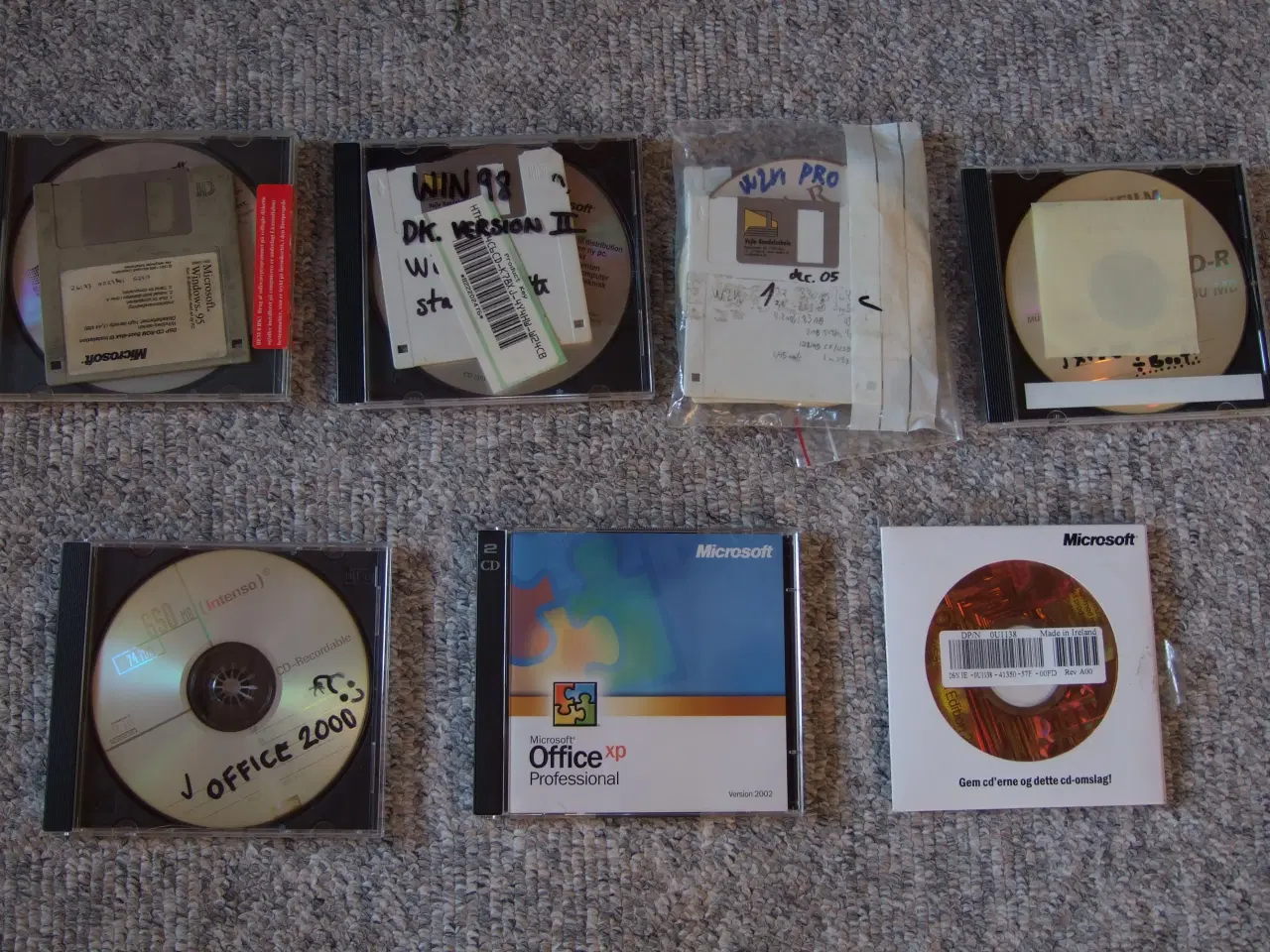Billede 1 - Win 95/98/2000/XP + 3 x Office, OS + Office.