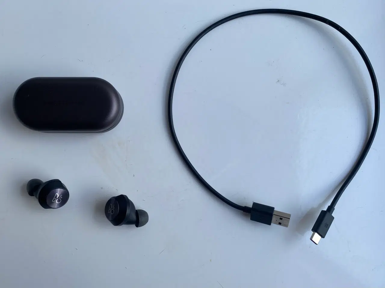 Billede 2 - B&O EQ Black Høretelefon kr. 2000,-