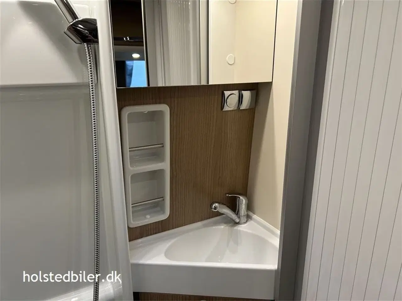 Billede 13 - 2024 - Carthago premium van 640 LE Luksus van med enkeltsenge og KUN km 10000 - som ny. Aut.