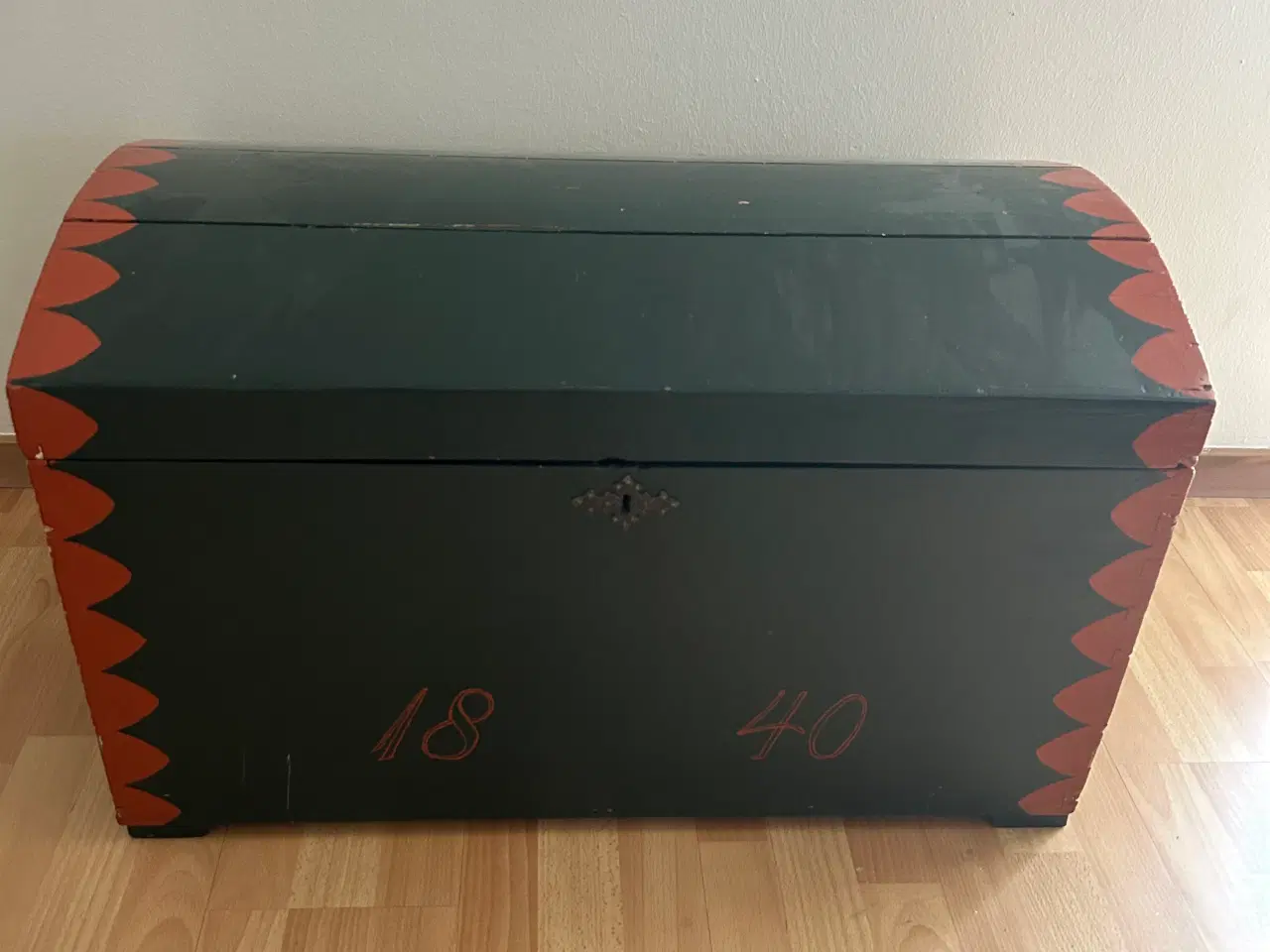 Billede 1 - Gammel kistebænk 