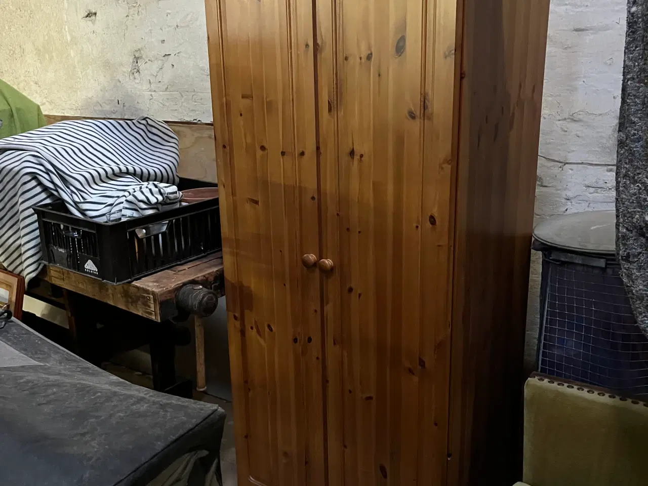 Billede 1 - Klædeskab