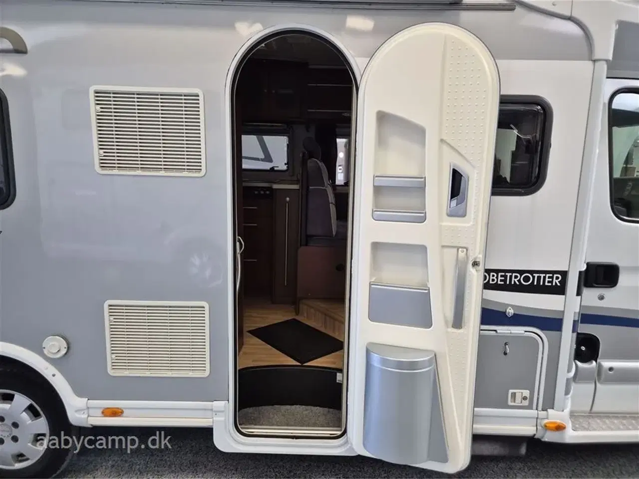Billede 5 - 2011 - RENAULT Master Markise. cykelstativ. Lithium Batteri. gulvvarme. tv. Kun 54,000 Km!!! Sælges kun til CVR!!