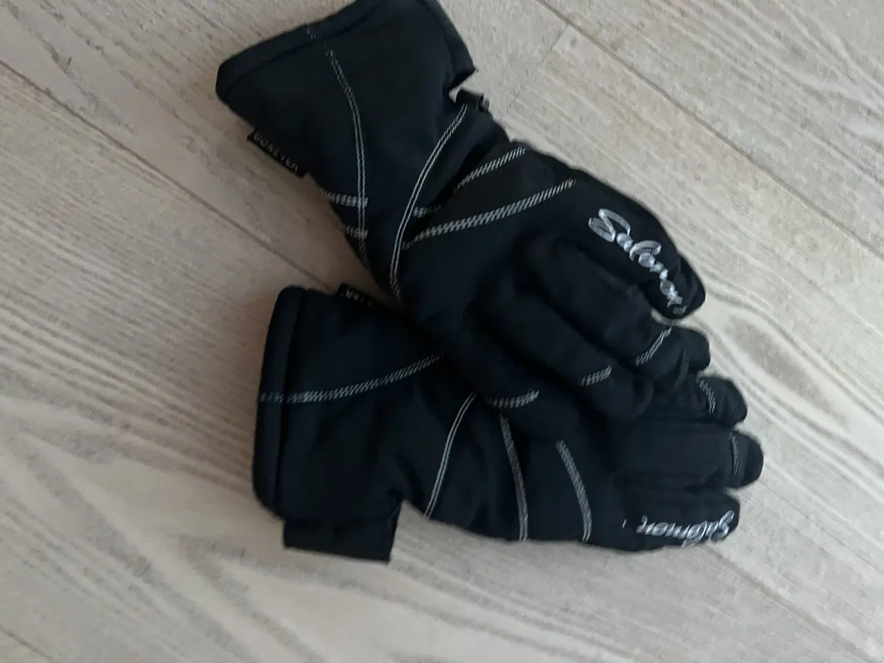 Billede 3 - Skihandsker str 12/14 år 