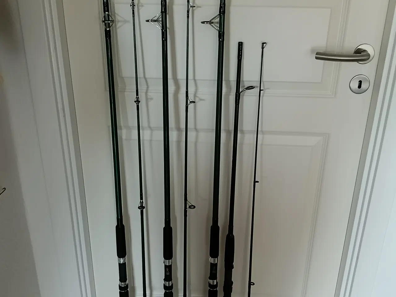 Billede 1 - Fiskestænger plus tilbehør