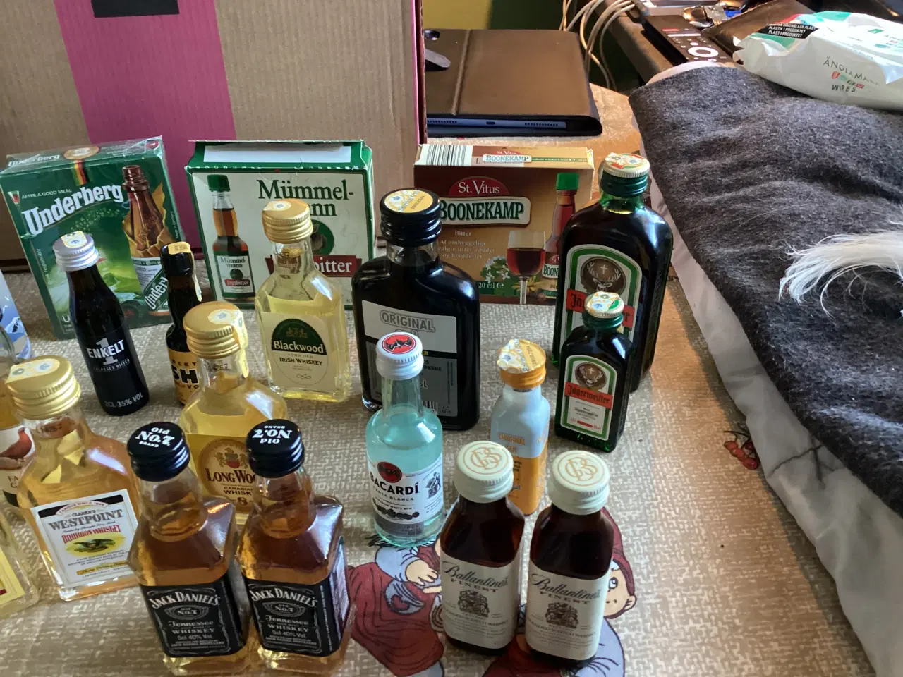 Billede 2 - Forskellige mini flaske spiritus