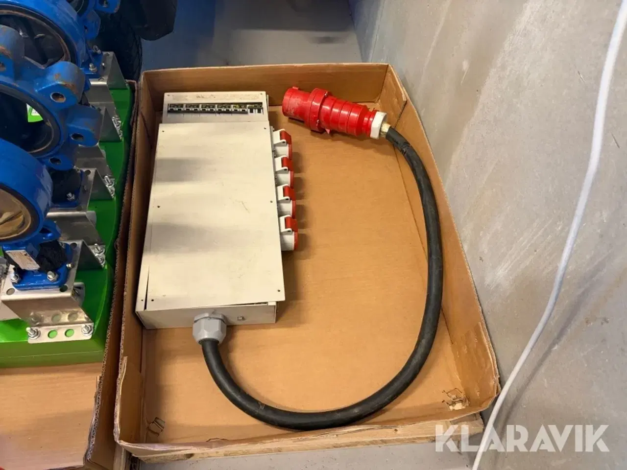 Billede 8 - Parti med blandede el-komponenter og installationsmateriel.