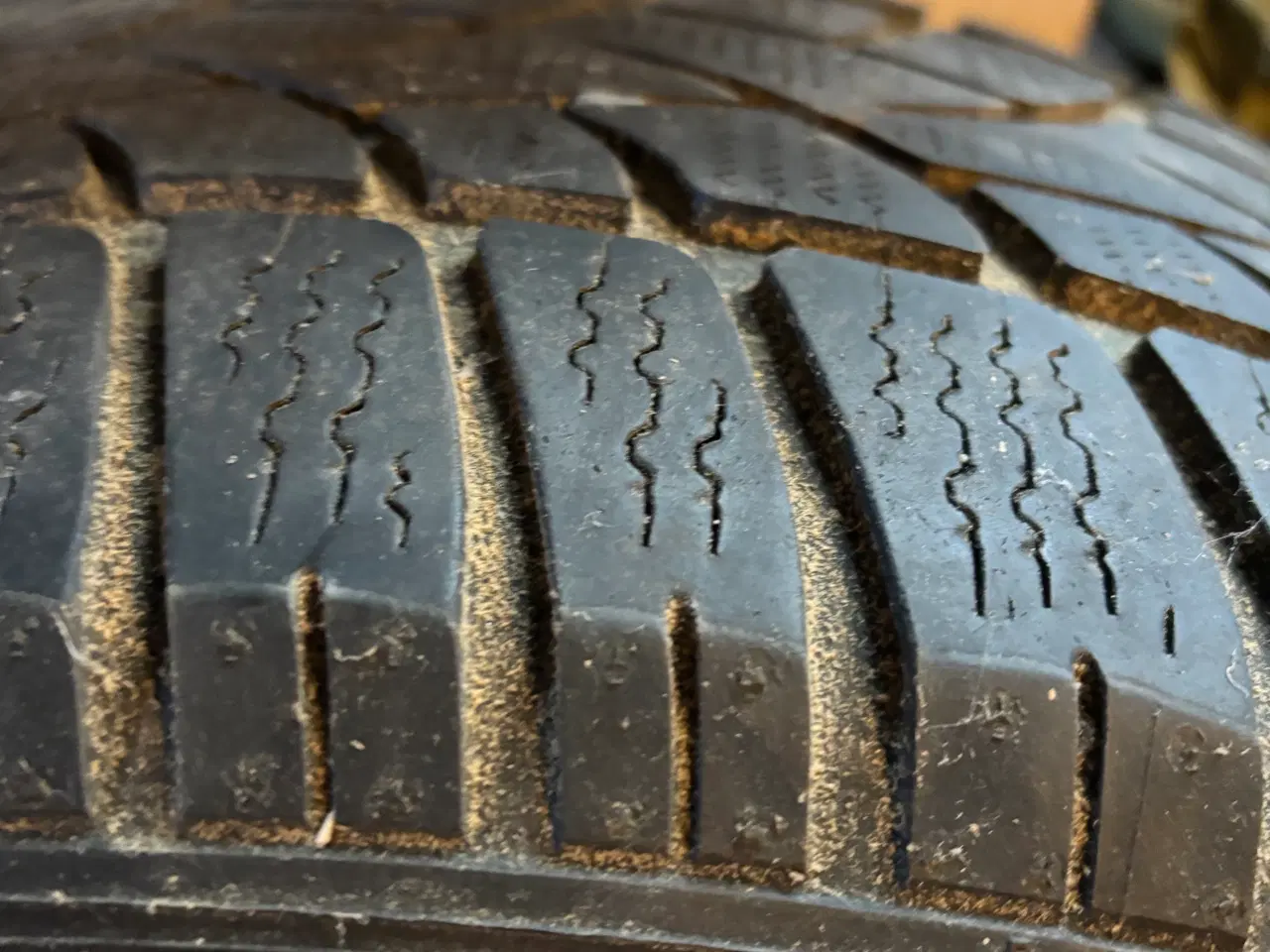 Billede 3 - Vinterdæk med fælge til BMW 5-serien