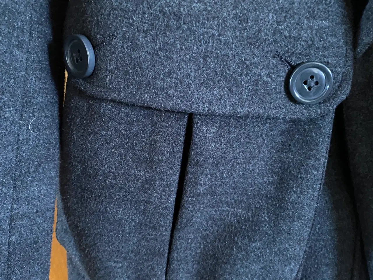Billede 8 - Mørkeblå jakke til salg