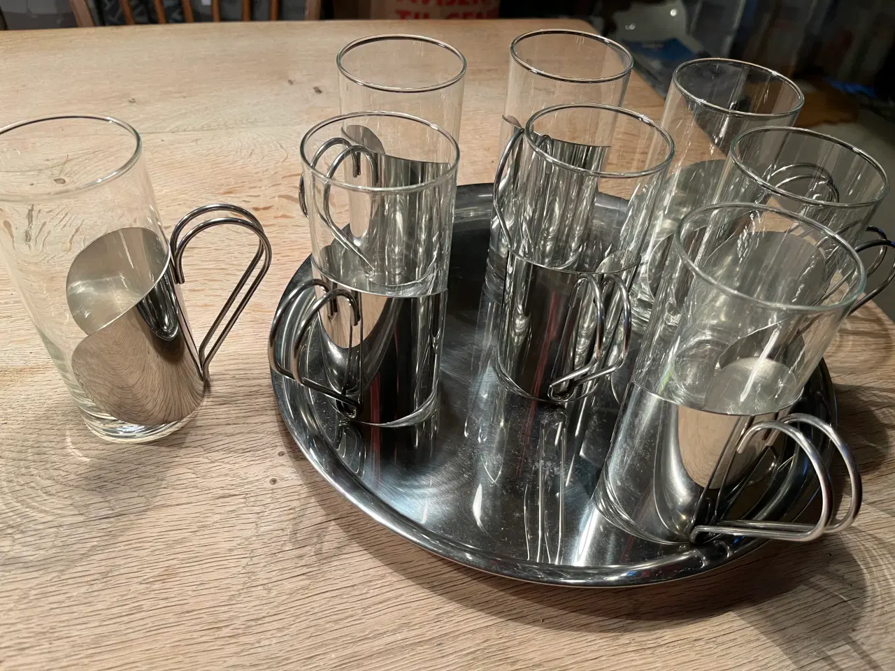 Billede 2 -  Gløgg glas og metalbakke