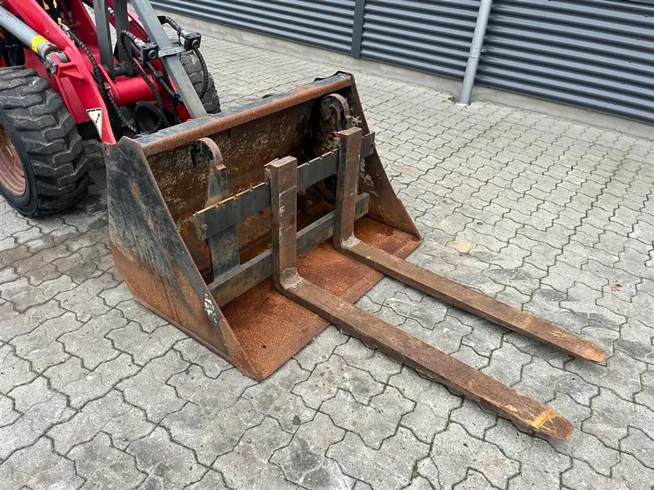 Billede 11 - Weidemann 1240 CX35 med skovl og gafler