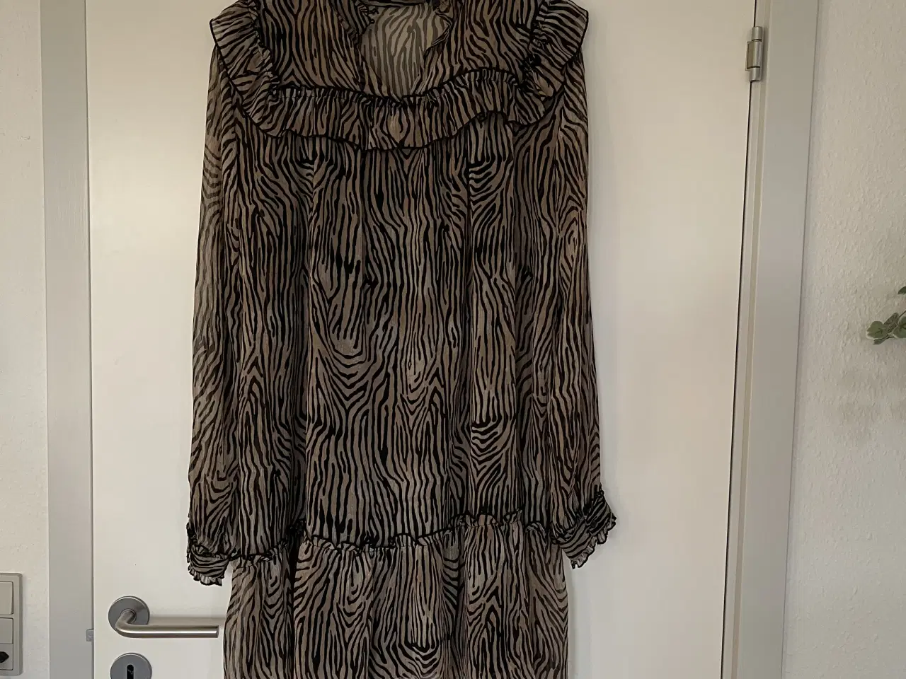 Billede 1 - VILA kjole