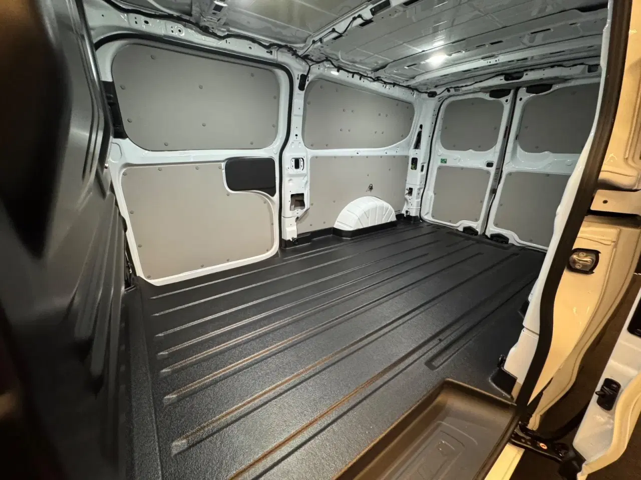 Billede 14 - Ford Transit Custom 320L 2,0 EcoBlue Limited aut.