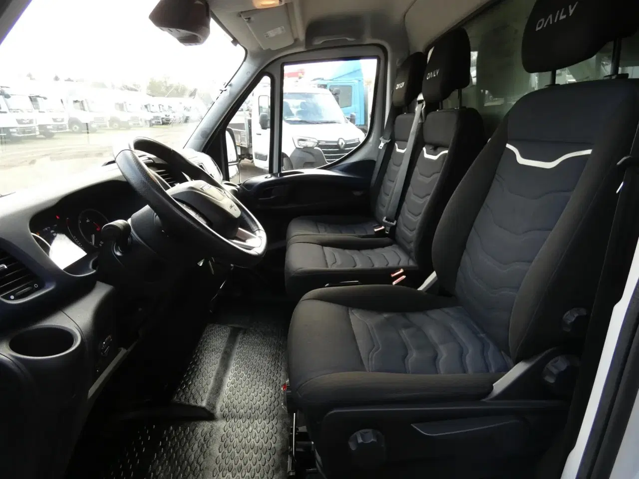 Billede 12 - Iveco Daily 35C18 3750mm 3,0 D 180HK Ladv./Chas. 8g Aut.