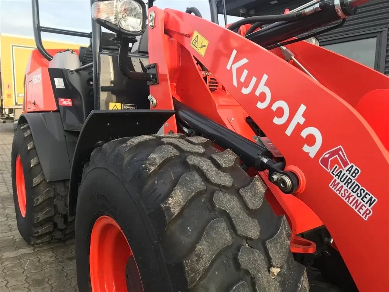 Billede 14 - Kubota R070 brugt maskine kun kørt 10 timer.