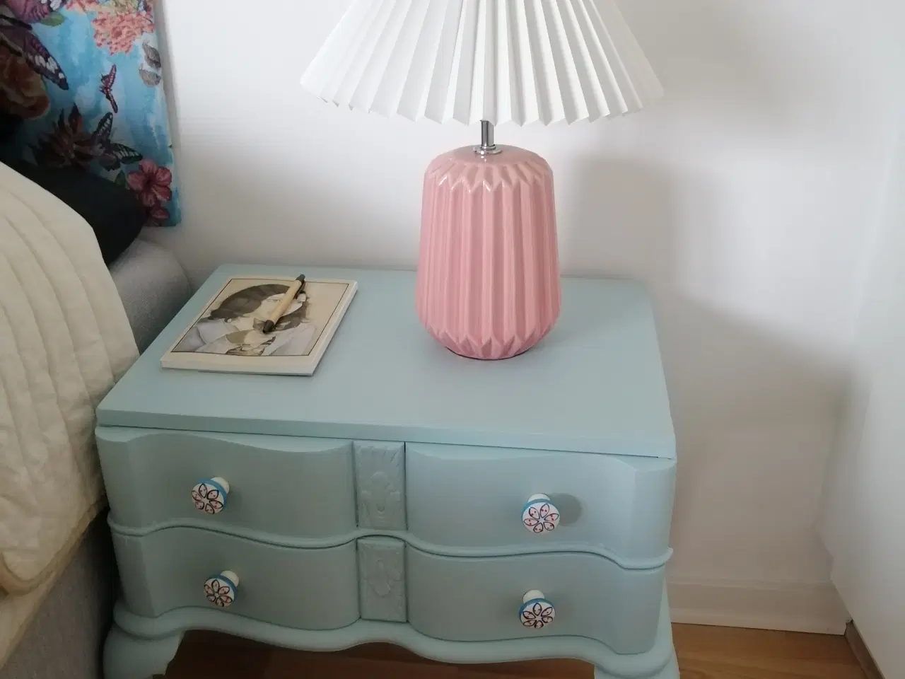 Billede 7 - 2 Sengeborde!